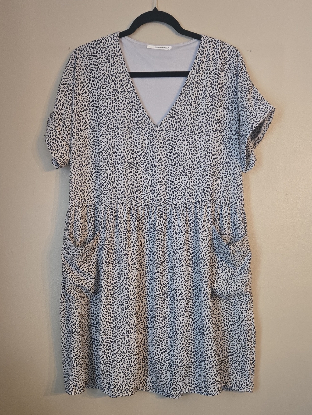 Caramela - Light Gray Animal Print Dress